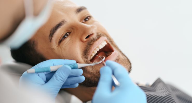 Isplati-li-se-podvrgnuti-zahvatima-estetske-stomatologije